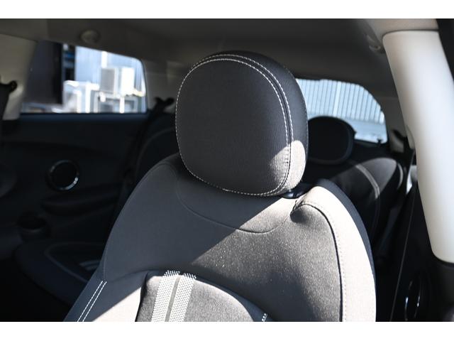 ＭＩＮＩ クーパーＳ　純正１６ＡＷ　純正ＨＤＤナビ　バックカメラ　ＥＴＣ２．０　ＬＥＤヘッドライト　オートライト　レインセンサー（55枚目）