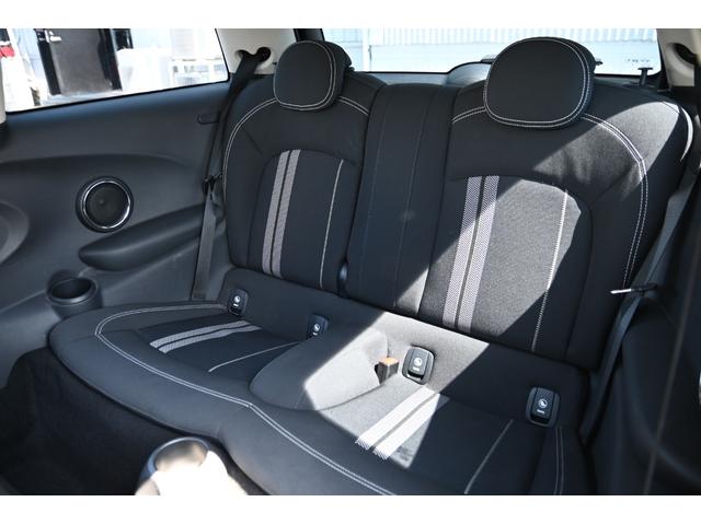 ＭＩＮＩ クーパーＳ　純正１６ＡＷ　純正ＨＤＤナビ　バックカメラ　ＥＴＣ２．０　ＬＥＤヘッドライト　オートライト　レインセンサー（56枚目）