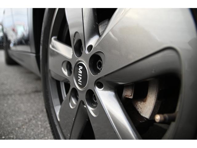 MINI クーパー 純正ナビ 純正AW 液晶メーター Bカメラ PDC コンフォートアクセス アームレスト LEDヘッドライト ドライビングモード オートライト レインセンサー クルコン(33枚目)