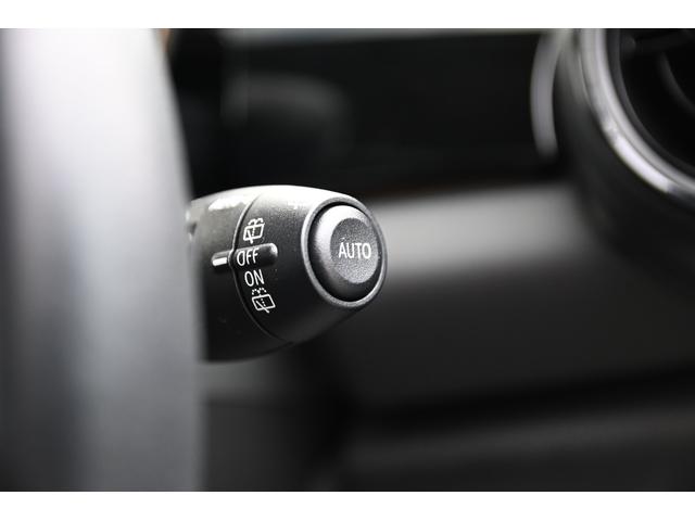 MINI クーパー 純正ナビ 純正AW 液晶メーター Bカメラ PDC コンフォートアクセス アームレスト LEDヘッドライト ドライビングモード オートライト レインセンサー クルコン(51枚目)