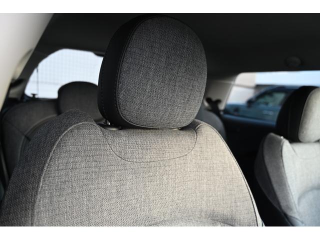 ＭＩＮＩ クーパーＤプレミアムプラスパックエッセンシャルトリム　純正１６ＡＷ　Ｄメーター　前後ＰＤＣ　ワイヤレスチャージング　Ｄアシスト　コンフォートアクセス　アームレスト　ＥＴＣ２．０　ＬＥＤヘッドライト　ドライビングモード　オートライト　ワイヤレスチャージング（39枚目）