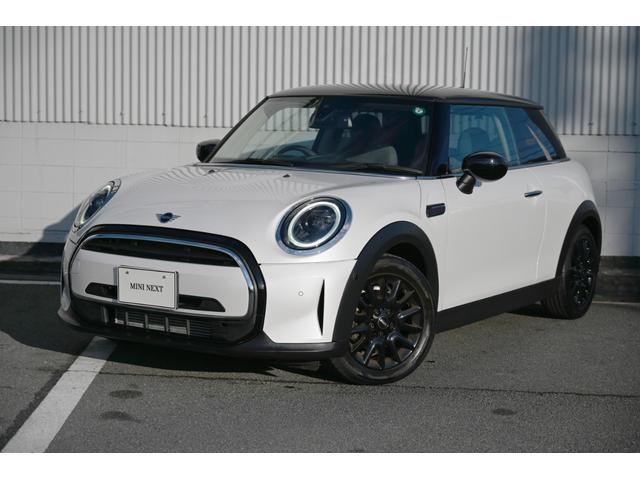 ＭＩＮＩ クーパーＤプレミアムプラスパックエッセンシャルトリム　純正１６ＡＷ　Ｄメーター　前後ＰＤＣ　ワイヤレスチャージング　Ｄアシスト　コンフォートアクセス　アームレスト　ＥＴＣ２．０　ＬＥＤヘッドライト　ドライビングモード　オートライト　ワイヤレスチャージング（72枚目）