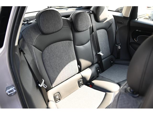 ＭＩＮＩ クーパーＳプレミアムプラスパッケージクラシックトリム　純正１７ＡＷ　Ｄメーター　Ｄアシスト　Ｂカメラ　ＰＤＣ　コンフォートアクセス　アームレスト　ＥＴＣ２．０　ＬＥＤヘッドライト　Ｄモード　ＡｐｐｌｅＣａｒＰｌａｙ　　クルコン　ワイヤレスチャージング（68枚目）