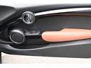 クーパー　セブン　限定車セブン　純正ＨＤＤナビ　純正１７インチＡＷ　Ｄアシスト　バックカメラ　ＰＤＣ　ＬＥＤヘッドライト　ハーフレザーシート　ドライビングモード　ワンオーナー　ヘッドアップディスプレイ（46枚目）