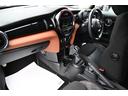 クーパー　セブン　限定車セブン　純正ＨＤＤナビ　純正１７インチＡＷ　Ｄアシスト　バックカメラ　ＰＤＣ　ＬＥＤヘッドライト　ハーフレザーシート　ドライビングモード　ワンオーナー　ヘッドアップディスプレイ（70枚目）