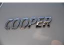 クーパー　ファーストパッケージ　クラシック・トリム　純正１６ＡＷ　前後ＰＤＣ　ワイヤレスチャージング　バックカメラ　ＰＤＣ　コンフォートアクセス　アームレスト　ＥＴＣ２．０　ＬＥＤヘッドライト　ドライビングモード　オートライト　レインセンサー（26枚目）