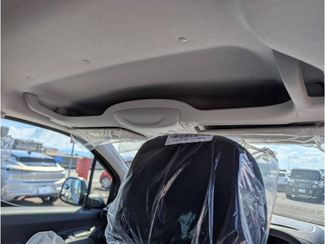 ベルランゴ ロング　マックス　ブルーＨＤｉ　登録済未使用車　新車保証継承　１．５Ｌディーゼルターボ　アップルカープレイ＆アンドロイドオート対応　３列シート７人乗り（28枚目）