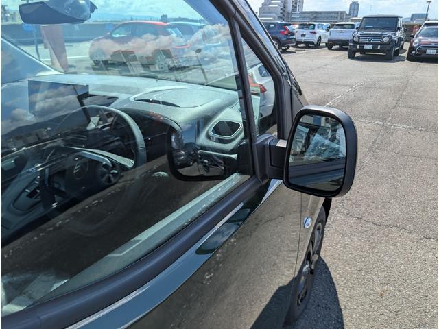 ベルランゴ ロング　マックス　ブルーＨＤｉ　登録済未使用車　新車保証継承　１．５Ｌディーゼルターボ　アップルカープレイ＆アンドロイドオート対応　３列シート７人乗り（32枚目）