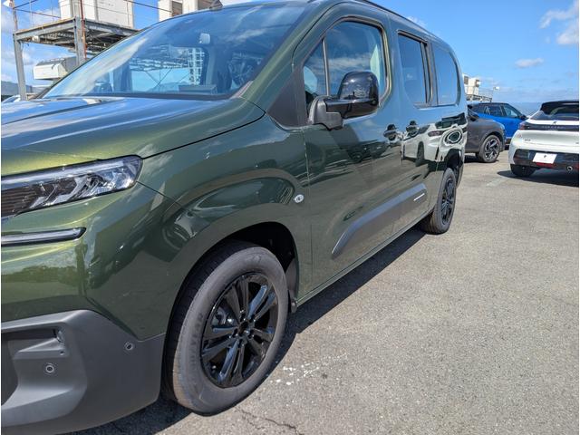 ベルランゴ ロング　マックス　ブルーＨＤｉ　登録済未使用車　新車保証継承　１．５Ｌディーゼルターボ　アップルカープレイ＆アンドロイドオート対応　３列シート７人乗り（33枚目）