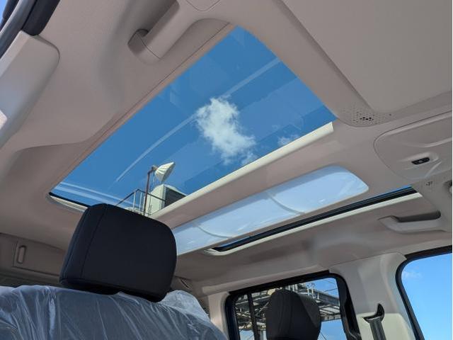 ベルランゴ シャイン　ブルーＨＤｉ　登録済未使用車　新車保証継承　１．５Ｌディーゼルターボ　アップルカープレイ＆アンドロイドオート対応　パノラミックガラスルーフ（12枚目）