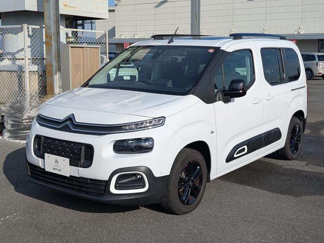 ベルランゴ マックス　ブルーＨＤｉ　ワンオーナー車　新車保証継承　１．５Ｌディーゼルターボ　パノラミックガラスルーフ　ＬＥＤヘッドライト　アップルカープレイ＆アンドロイドオート対応（3枚目）