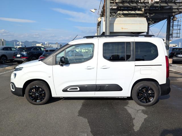 ベルランゴ マックス　ブルーＨＤｉ　ワンオーナー車　新車保証継承　１．５Ｌディーゼルターボ　パノラミックガラスルーフ　ＬＥＤヘッドライト　アップルカープレイ＆アンドロイドオート対応（4枚目）