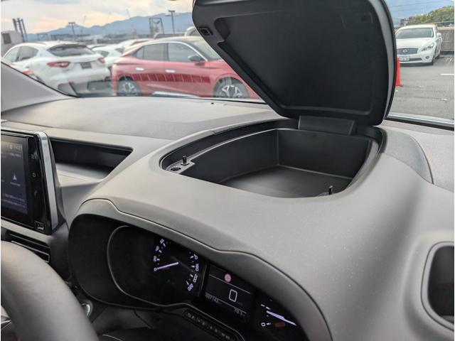 ベルランゴ マックス　ブルーＨＤｉ　ワンオーナー車　新車保証継承　１．５Ｌディーゼルターボ　パノラミックガラスルーフ　ＬＥＤヘッドライト　アップルカープレイ＆アンドロイドオート対応（13枚目）