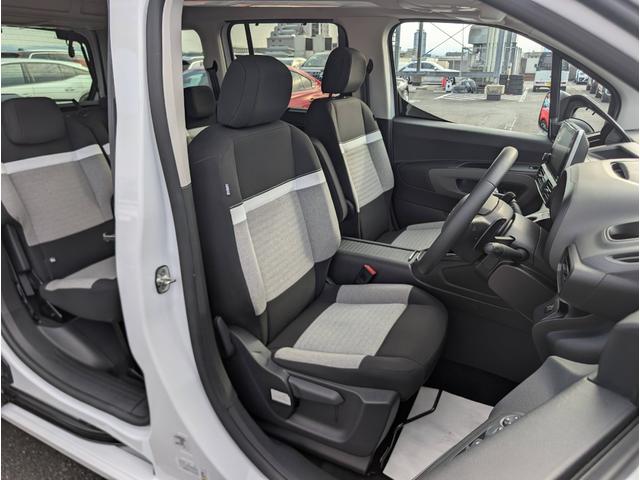 ベルランゴ マックス　ブルーＨＤｉ　ワンオーナー車　新車保証継承　１．５Ｌディーゼルターボ　パノラミックガラスルーフ　ＬＥＤヘッドライト　アップルカープレイ＆アンドロイドオート対応（24枚目）