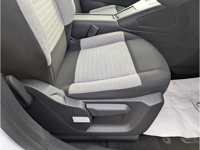 ベルランゴ マックス　ブルーＨＤｉ　ワンオーナー車　新車保証継承　１．５Ｌディーゼルターボ　パノラミックガラスルーフ　ＬＥＤヘッドライト　アップルカープレイ＆アンドロイドオート対応（25枚目）