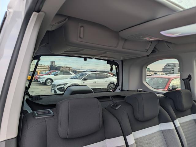 ベルランゴ マックス　ブルーＨＤｉ　ワンオーナー車　新車保証継承　１．５Ｌディーゼルターボ　パノラミックガラスルーフ　ＬＥＤヘッドライト　アップルカープレイ＆アンドロイドオート対応（30枚目）