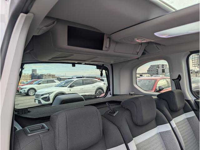 ベルランゴ マックス　ブルーＨＤｉ　ワンオーナー車　新車保証継承　１．５Ｌディーゼルターボ　パノラミックガラスルーフ　ＬＥＤヘッドライト　アップルカープレイ＆アンドロイドオート対応（31枚目）