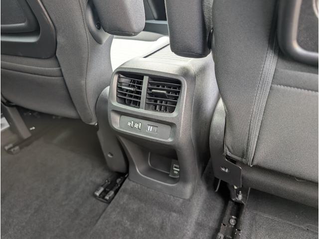 ベルランゴ マックス　ブルーＨＤｉ　ワンオーナー車　新車保証継承　１．５Ｌディーゼルターボ　パノラミックガラスルーフ　ＬＥＤヘッドライト　アップルカープレイ＆アンドロイドオート対応（34枚目）