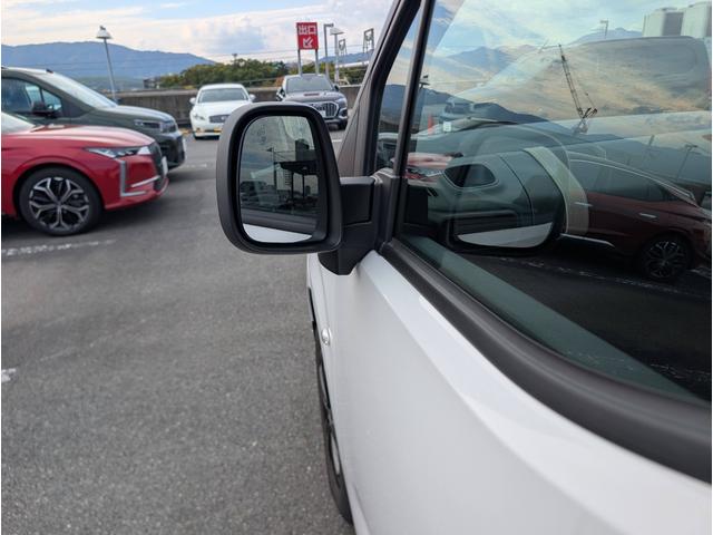 ベルランゴ マックス　ブルーＨＤｉ　ワンオーナー車　新車保証継承　１．５Ｌディーゼルターボ　パノラミックガラスルーフ　ＬＥＤヘッドライト　アップルカープレイ＆アンドロイドオート対応（42枚目）