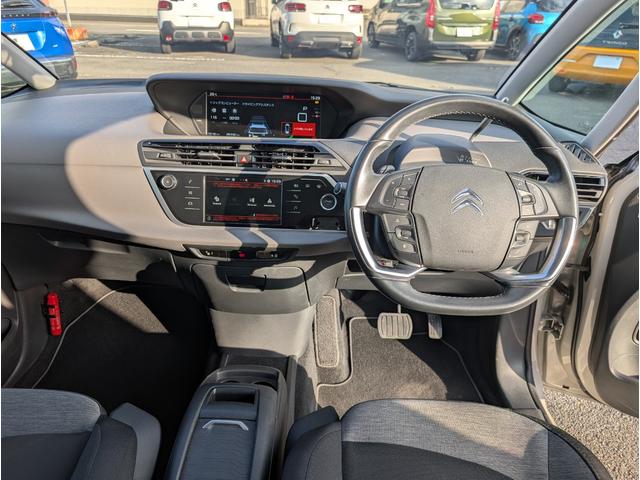 グランドC4 スペースツアラー シャイン ワンオーナー車 認定中古車保証12ヶ月付帯 アップルカープレイ&アンドロイドオート対応 3列シート7人乗り パノラミックガラスルーフ ゼニスウインドウ ドラレコ ETC(11枚目)