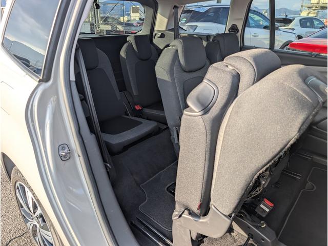 グランドC4 スペースツアラー シャイン ワンオーナー車 認定中古車保証12ヶ月付帯 アップルカープレイ&アンドロイドオート対応 3列シート7人乗り パノラミックガラスルーフ ゼニスウインドウ ドラレコ ETC(31枚目)