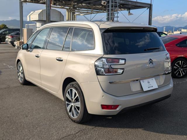 グランドC4 スペースツアラー シャイン ワンオーナー車 認定中古車保証12ヶ月付帯 アップルカープレイ&アンドロイドオート対応 3列シート7人乗り パノラミックガラスルーフ ゼニスウインドウ ドラレコ ETC(63枚目)