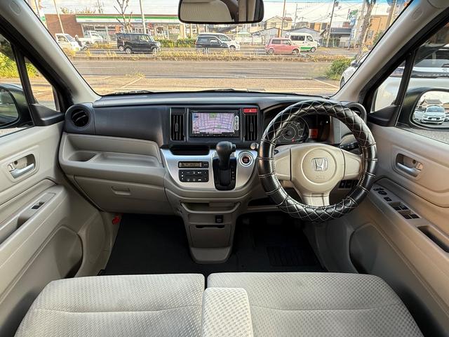 キュートな外観と広々とした室内が魅力です!コンパクトな車体と燃費効率の高いエンジンにより、経済性と快適性を両立しています☆