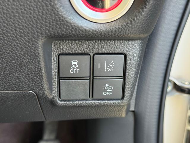 N-BOXカスタム G・Lホンダセンシング アダプティブクルーズコントロール・レーンキープアシスト・バックモニター・ETC・フルセグTV・ドラレコ・LEDヘッドライト・フロントフォグランプ・衝突被害軽減ブレーキ(17枚目)