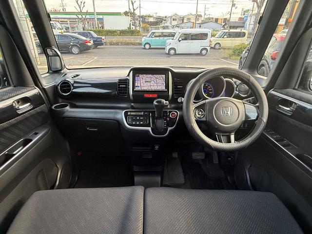 N-BOXカスタム G SSパッケージ 両側パワースライドドア・バックモニター・CD/DVD・フルセグTV・ETC・HIDヘッドライト・フロントフォグランプ・衝突被害軽減ブレーキ(3枚目)