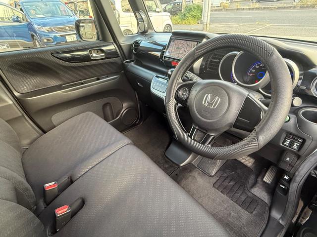 N-BOXカスタム G SSパッケージ 両側パワースライドドア・バックモニター・CD/DVD・フルセグTV・ETC・HIDヘッドライト・フロントフォグランプ・衝突被害軽減ブレーキ(13枚目)