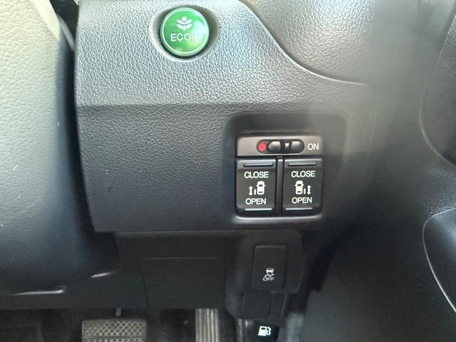 N-BOXカスタム G SSパッケージ 両側パワースライドドア・バックモニター・CD/DVD・フルセグTV・ETC・HIDヘッドライト・フロントフォグランプ・衝突被害軽減ブレーキ(16枚目)