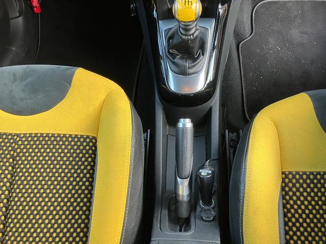 ＤＳ３ スポーツシック　６速マニュアル　ＥＴＣ　ドラレコ　クルーズコントロール　クリアランスソナー　イエローシフトノブ　イエローシート（27枚目）