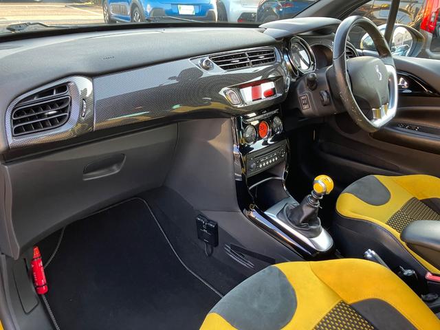 ＤＳ３ スポーツシック　６速マニュアル　ＥＴＣ　ドラレコ　クルーズコントロール　クリアランスソナー　イエローシフトノブ　イエローシート（39枚目）