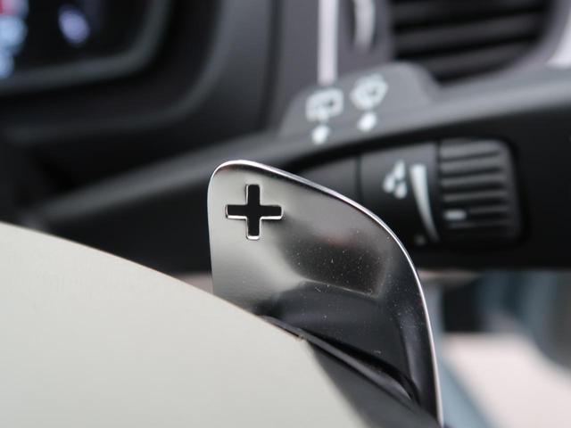D4 モメンタム インテリセーフ 禁煙車 アダプティブクルーズコントロール 本革シート LEDヘッドライト クリアランスソナー バックカメラ 運転席パワーシート(12枚目)