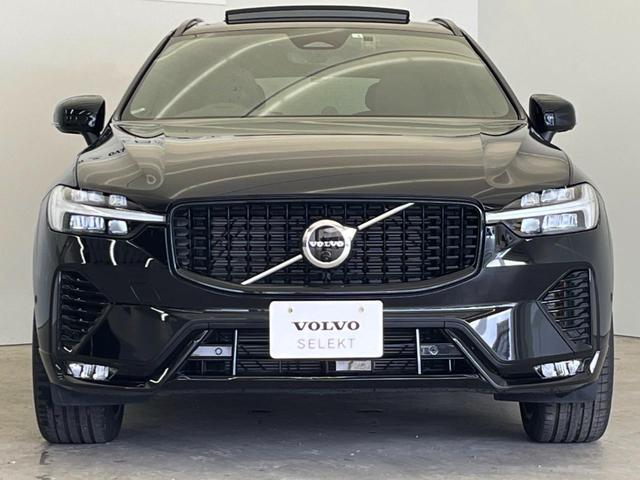 ＸＣ６０ Ｂ６　ＡＷＤ　Ｒデザイン　認定中古車　エアサスペンション　パノラマガラスサンルーフ　Ｂｏｗｅｒｓ＆Ｗｉｌｋｉｎｓ　クルーズコントロール　パイロットアシスト　Ｇｏｏｇｌｅ搭載ナビ　３６０°カメラ　禁煙車（18枚目）