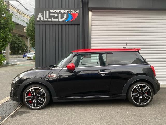 ＭＩＮＩ ジョンクーパーワークス　６速ＭＴ　ＬＣＩモデル　バックカメラ／ＰＤＣ　Ｆシートヒーター　ピアノブラックエクステリア　ライトパッケージ　コンフォートアクセス　ＪＣＷＣｕｐ１８ＡＷ（32枚目）