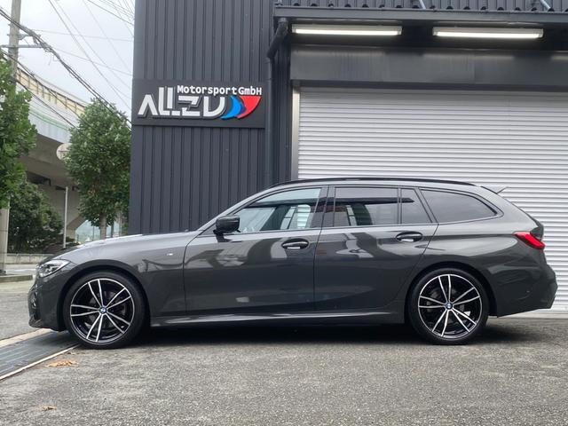 ３シリーズ ３２０ｄ　ｘＤｒｉｖｅツーリング　Ｍスポーツ　ｉｎｄｉｖｉｄｕａｌドラバイトグレー　ｅｎｄ．ｃｃルーフスポイラー　パノラマサンルーフ革シート　パークアシスト＋　コンフォートアクセス　シートヒーター　ＨｉＦｉスピーカー　ウッドトリム　ワイヤレス充電（4枚目）