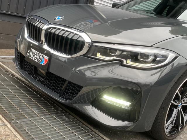 ３シリーズ ３２０ｄ　ｘＤｒｉｖｅツーリング　Ｍスポーツ　ｉｎｄｉｖｉｄｕａｌドラバイトグレー　ｅｎｄ．ｃｃルーフスポイラー　パノラマサンルーフ革シート　パークアシスト＋　コンフォートアクセス　シートヒーター　ＨｉＦｉスピーカー　ウッドトリム　ワイヤレス充電（10枚目）
