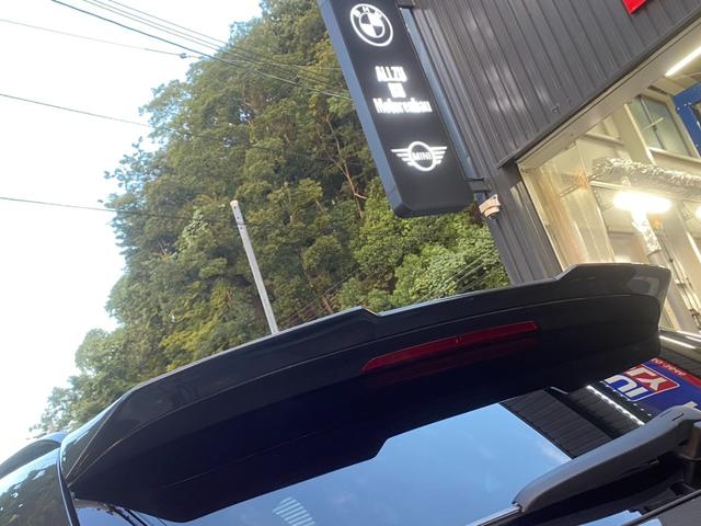 ３シリーズ ３２０ｄ　ｘＤｒｉｖｅツーリング　Ｍスポーツ　ｉｎｄｉｖｉｄｕａｌドラバイトグレー　ｅｎｄ．ｃｃルーフスポイラー　パノラマサンルーフ革シート　パークアシスト＋　コンフォートアクセス　シートヒーター　ＨｉＦｉスピーカー　ウッドトリム　ワイヤレス充電（14枚目）