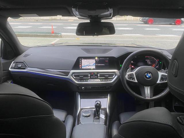 ３シリーズ ３２０ｄ　ｘＤｒｉｖｅツーリング　Ｍスポーツ　ｉｎｄｉｖｉｄｕａｌドラバイトグレー　ｅｎｄ．ｃｃルーフスポイラー　パノラマサンルーフ革シート　パークアシスト＋　コンフォートアクセス　シートヒーター　ＨｉＦｉスピーカー　ウッドトリム　ワイヤレス充電（18枚目）
