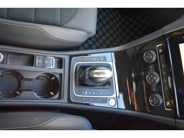 ゴルフ TSIハイライン ナビゲーション/テレビ/ETC/バックカメラ/アダプティブクルーズコントロール/オートエアコン/パドルシフト/ブラインドスポット/プッシュスタート/純正アルミホイール(23枚目)