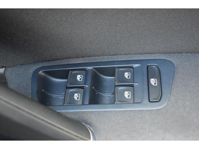 ゴルフ TSIハイライン ナビゲーション/テレビ/ETC/バックカメラ/アダプティブクルーズコントロール/オートエアコン/パドルシフト/ブラインドスポット/プッシュスタート/純正アルミホイール(40枚目)