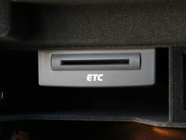 2.0TFSI 2014モデル 禁煙 Sラインエアロ 18インチホイール スポーツサス 専用ハーフレザーシート パドルシフト 純正ナビ フルセグTV バックカメラ 前後コーナーセンサー(7枚目)