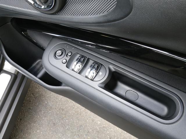 クーパー クラブマン 禁煙 LEDヘッドライト リアコーナーセンサー バックカメラ 衝突被害軽減ブレーキ 17インチAW 純正ナビ ペッパーPKG(75枚目)