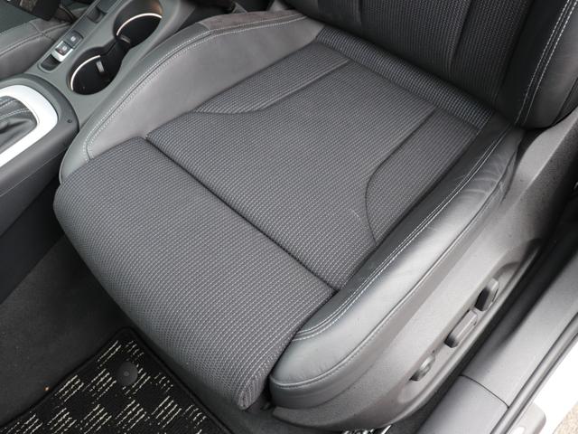 2.0TFSIクワトロ211PS Sラインパッケージ 1オーナー禁煙 Sライン専用スポーツシート スポーツサス ステアリングホイール 純正ナビ バックカメラ 前後センサー スマートキー(37枚目)