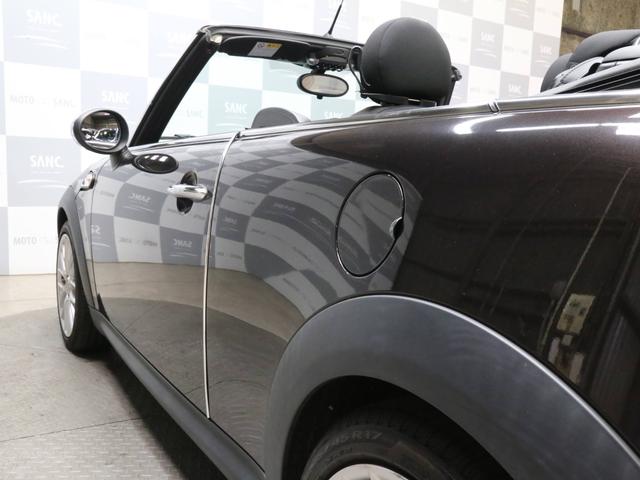 クーパーS コンバーチブル 禁煙車 ディーラー記録簿 スペアキー ブラックインナーヘッドライト 17インチアルミ リアセンサー クロームラインインテリア&エクステリア ETC(21枚目)