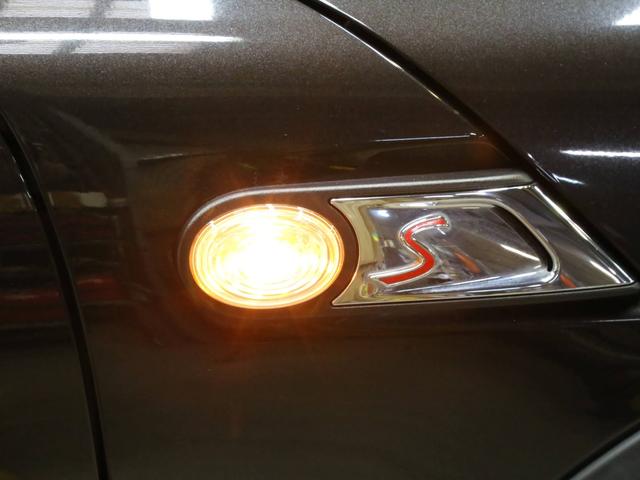 クーパーS コンバーチブル 禁煙車 ディーラー記録簿 スペアキー ブラックインナーヘッドライト 17インチアルミ リアセンサー クロームラインインテリア&エクステリア ETC(35枚目)