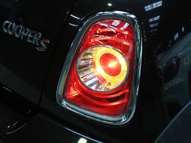 クーパーS コンバーチブル 禁煙車 ディーラー記録簿 スペアキー ブラックインナーヘッドライト 17インチアルミ リアセンサー クロームラインインテリア&エクステリア ETC(44枚目)