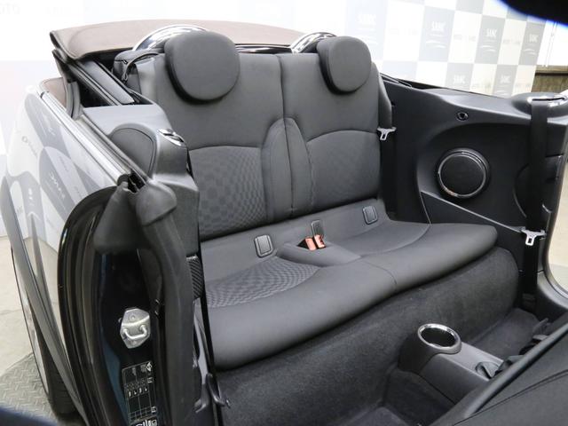 クーパーS コンバーチブル 禁煙車 ディーラー記録簿 スペアキー ブラックインナーヘッドライト 17インチアルミ リアセンサー クロームラインインテリア&エクステリア ETC(78枚目)