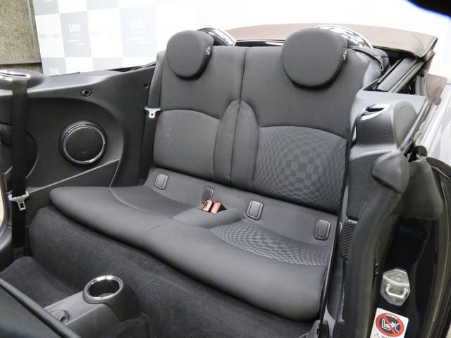 クーパーS コンバーチブル 禁煙車 ディーラー記録簿 スペアキー ブラックインナーヘッドライト 17インチアルミ リアセンサー クロームラインインテリア&エクステリア ETC(79枚目)